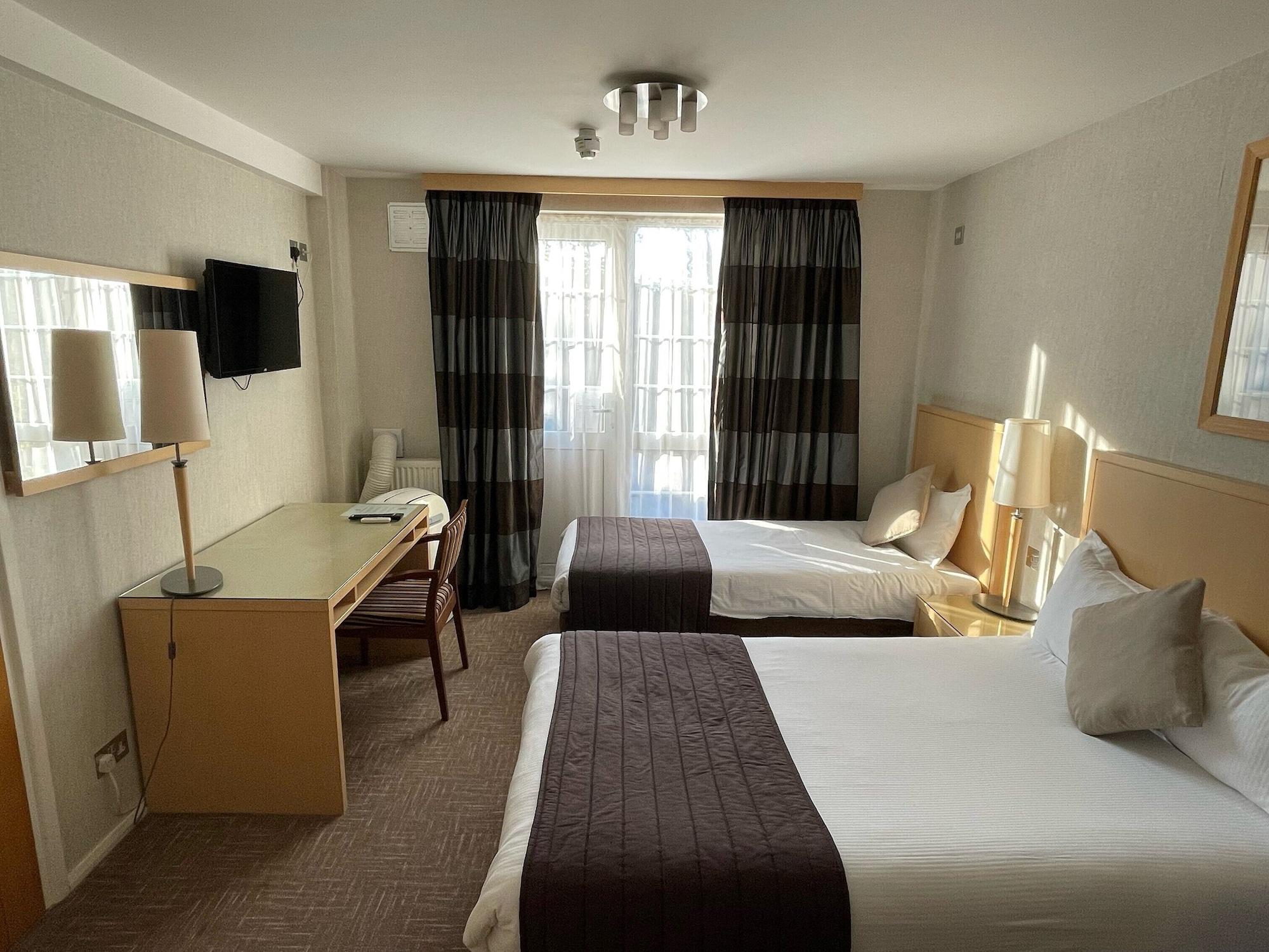 Best Western Homestead Court Hotel Welwyn Garden City Extérieur photo