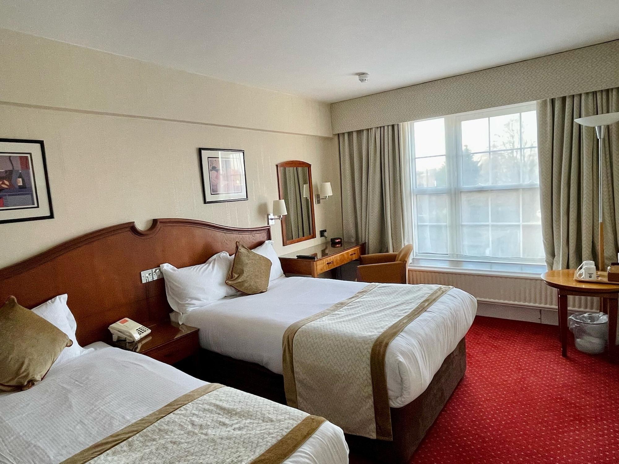 Best Western Homestead Court Hotel Welwyn Garden City Extérieur photo