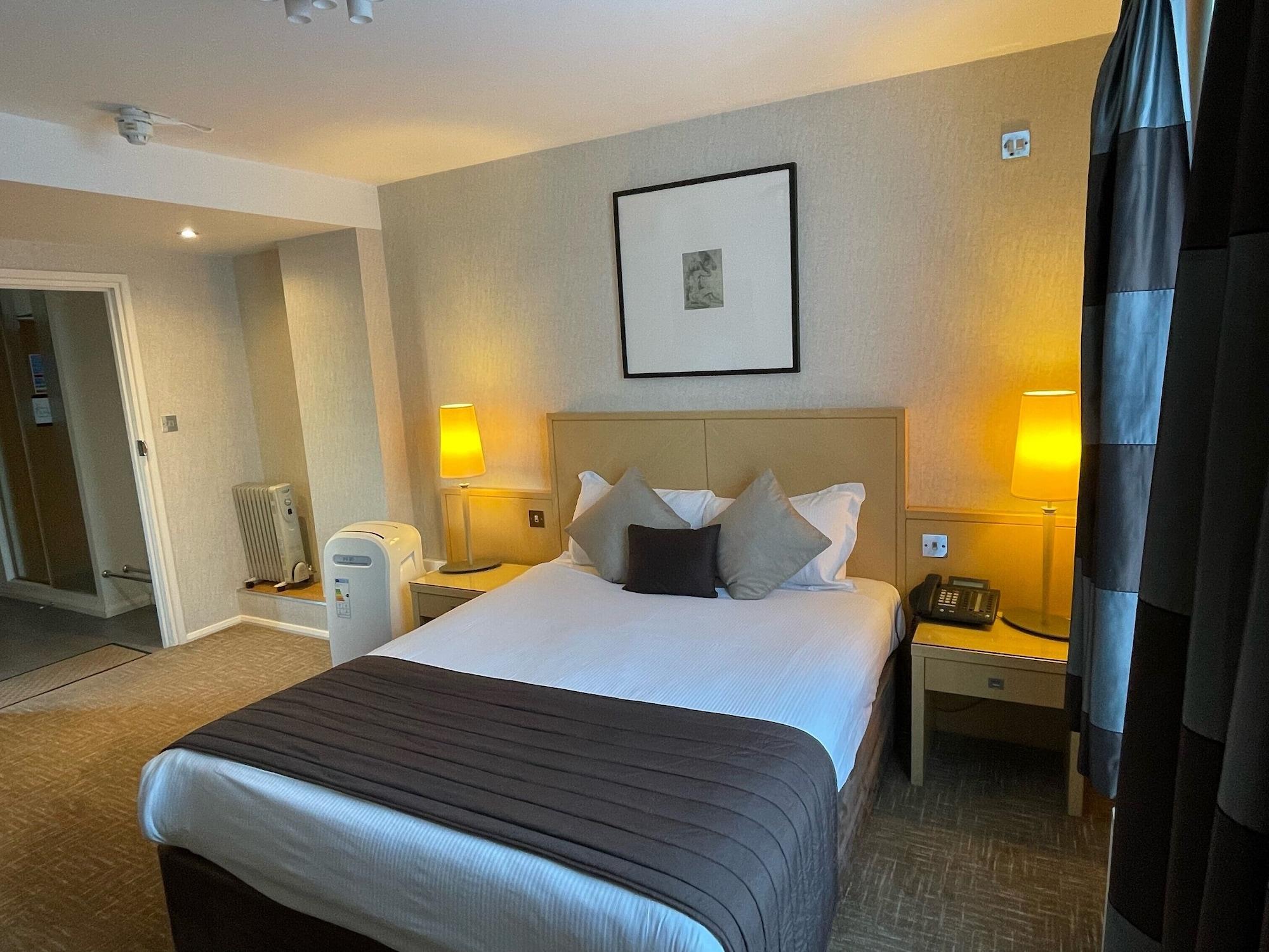 Best Western Homestead Court Hotel Welwyn Garden City Extérieur photo