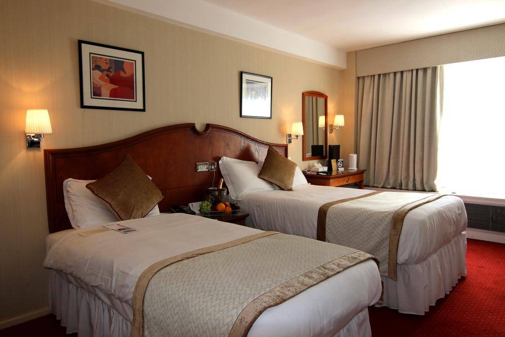 Best Western Homestead Court Hotel Welwyn Garden City Extérieur photo