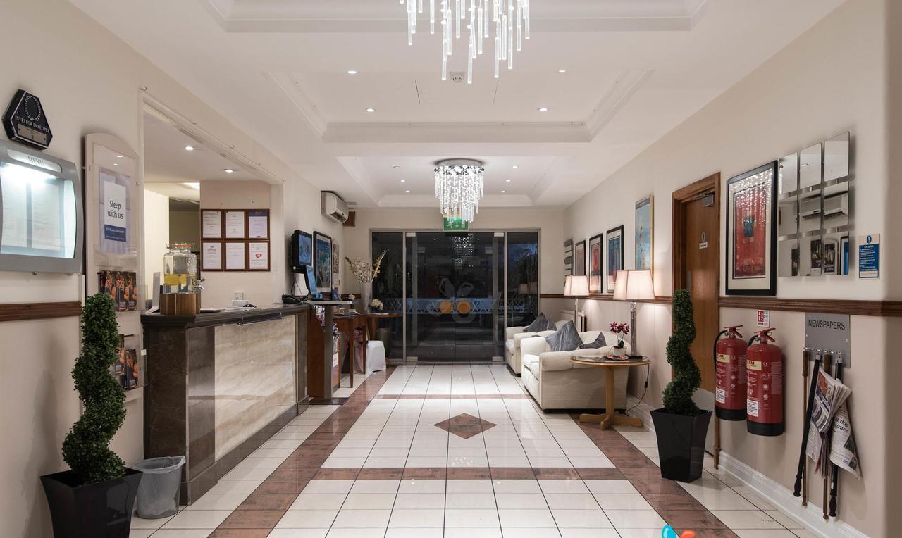 Best Western Homestead Court Hotel Welwyn Garden City Extérieur photo